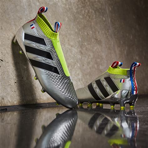 paul pogba soccer boots